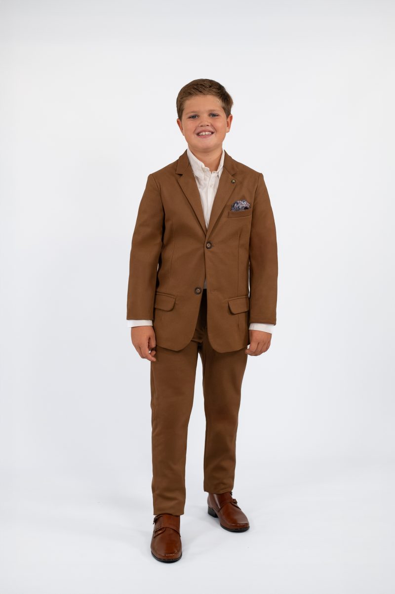 Brązowa marynarka chłopięca